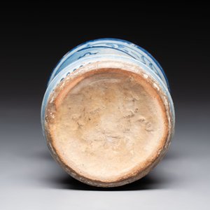 A blue and white Antwerp maiolica 'a foglie' albarello, mid 16th C. — photo 6