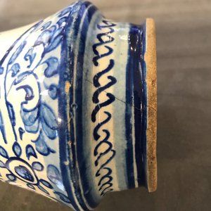 A blue and white Antwerp maiolica albarello, 2nd half 16th C. — 照片 9