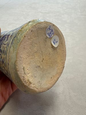 A blue and white Antwerp maiolica albarello inscribed 'PV:PVERPERL', 16th C. — photo 10