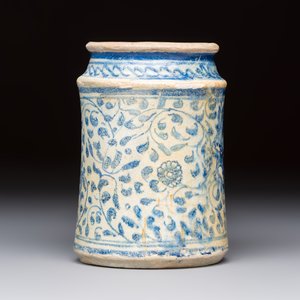 A blue and white Antwerp maiolica albarello inscribed 'PV:PVERPERL', 16th C. — photo 4