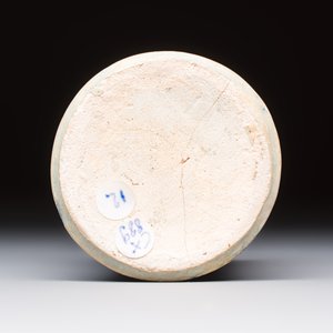 A blue and white Antwerp maiolica albarello inscribed 'PV:PVERPERL', 16th C. — photo 7