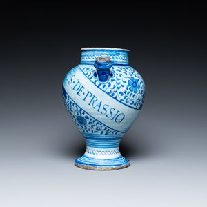 A blue and white Antwerp maiolica 'alla porcelana' syrup jar, 2nd half 16th C. — photo 3