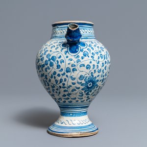A blue and white Antwerp maiolica wet drug jar, 2nd half 16th C. — photo 3
