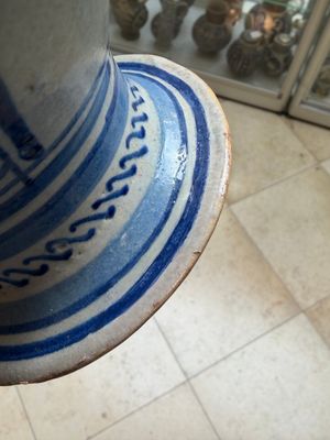 A blue and white Antwerp maiolica wet drug jar inscribed 'S ACETOSITATIS', 16th C. — foto 12