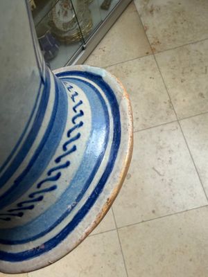 A blue and white Antwerp maiolica wet drug jar inscribed 'S ACETOSITATIS', 16th C. — foto 10