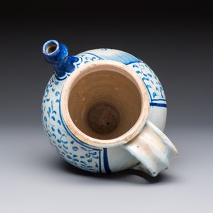A blue and white Antwerp maiolica wet drug jar inscribed 'S ACETOSITATIS', 16th C. — foto 5