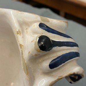 A blue and white Brussels faience rocaille tureen and cover, 18th C. — photo 19