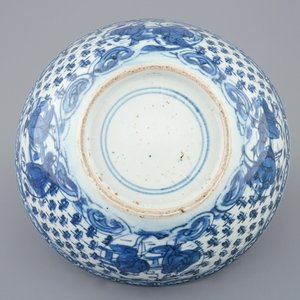 A blue and white Chinese bowl with Shou Lao on a crane, Transitional period, 1620-1683 — 照片 7