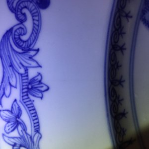 A blue and white Chinese export porcelain "Burghley House" dish, ca. 1745 — photo 3