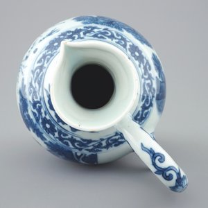 A blue and white Chinese jug, Transitional period, 1620-1683 — photo 6