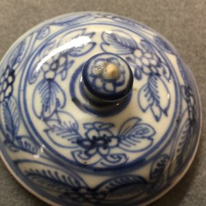 A blue and white Chinese kraak porcelain wine pot, Wanli, 1573-1619 — 照片 10