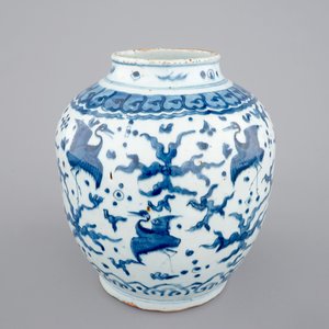 A blue and white Chinese Ming Dynasty "One hundred cranes" vase — photo 1