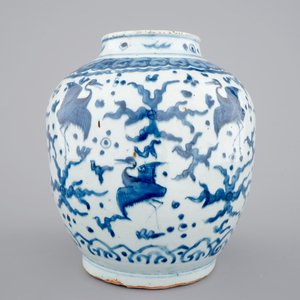 A blue and white Chinese Ming Dynasty "One hundred cranes" vase — photo 2