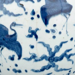 A blue and white Chinese Ming Dynasty "One hundred cranes" vase — photo 8