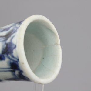 A blue and white Chinese porcelain bottle vase, Wan-Li, Ming Dynasty — foto 8
