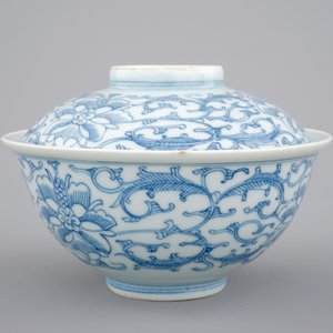 Een blauw-witte Chinees porseleinen dekselkom, 19e eeuw — foto 5