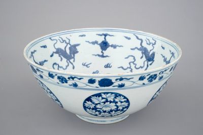 Un bol en porcelaine de Chine bleu et blanc, Dynastie Ming, 16ème