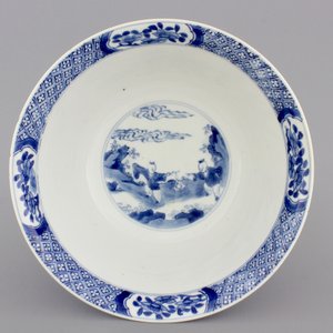 A blue and white Chinese porcelain bowl with "Long Elizas", Kangxi, ca. 1700 — photo 8