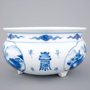 A blue and white Chinese porcelain censer, Kangxi, ca. 1700 — photo 3