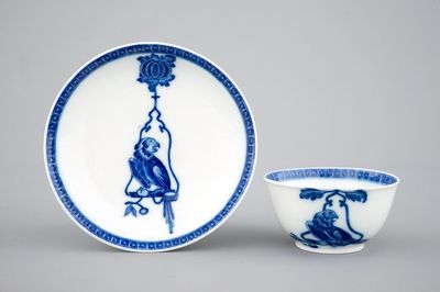 A blue and white Chinese porcelain cup and saucer: "The parrot on the perch", Qianlong, ca. 1740