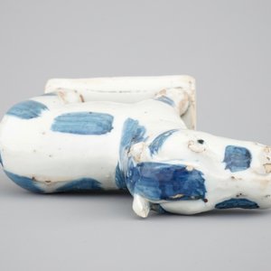 Een blauw-wit Chinees porseleinen paard voor de Nederlandse markt, 18e eeuw — foto 6
