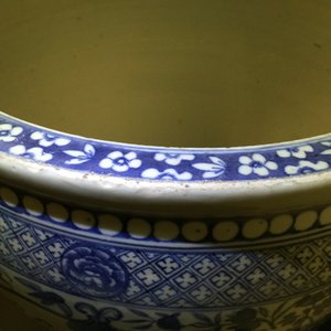 A blue and white Chinese porcelain fish bowl, 19th C. — foto 10