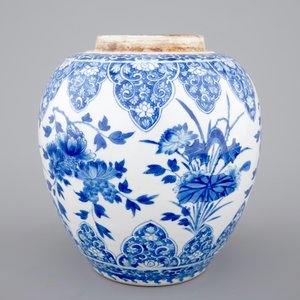 A blue and white Chinese porcelain ginger jar, Kangxi, ca. 1700 — foto 2