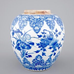 A blue and white Chinese porcelain ginger jar, Kangxi, ca. 1700 — foto 4