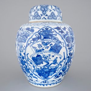 A blue and white Chinese porcelain ginger jar with cover, Kangxi, ca. 1700 — 照片 4
