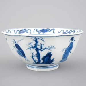 A blue and white Chinese porcelain octagonal bowl and a plate, Kangxi, ca. 1700 — photo 5