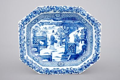 A blue and white Chinese porcelain octagonal serving bowl, Kangxi, ca. 1700