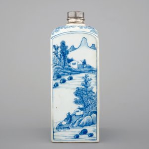 A blue and white Chinese porcelain silver-mounted VOC tea caddy, Kangxi, ca. 1700 — photo 4
