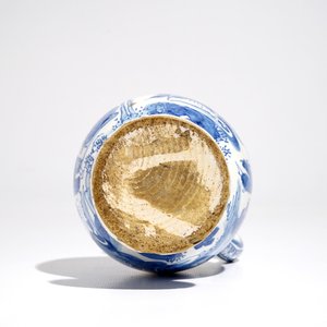 A blue and white chinoiserie jug with pewter lid, Haarlem or Delft, 1st half 17th C. — 照片 6