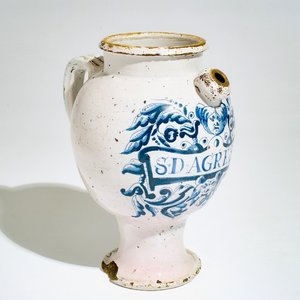 A blue and white Delft style wet drug jar, Lille, France, 17/18th C. — 照片 1