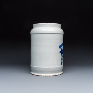 A blue and white Dutch Delft albarello-type apothecary jar inscribed 'F TAMARIN D' — photo 5