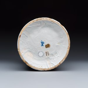 A blue and white Dutch Delft albarello-type apothecary jar inscribed 'F TAMARIN D' — photo 7