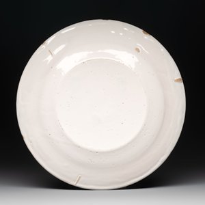 A blue and white Dutch Delft armorial dish, 17th C. — photo 2