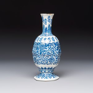 A blue and white Dutch Delft bottle vase with lotus scrolls — photo 3