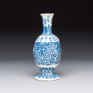 A blue and white Dutch Delft bottle vase with lotus scrolls — photo 4