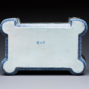 A blue and white Dutch Delft bronze-mounted casket, 19th C. — photo 9