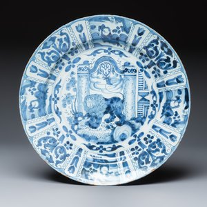 A blue and white Dutch Delft chinoiserie 'Lion of Judah' dish — photo 1