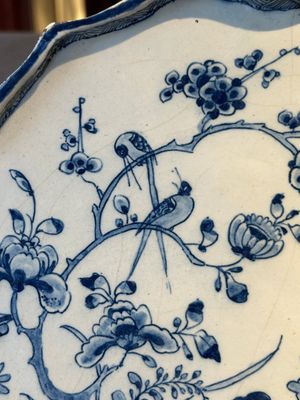 A blue and white Dutch Delft 'chinoiserie' plaque, 18th C. — foto 2