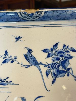 A blue and white Dutch Delft chinoiserie plaque with a tea drinking scene, 18th C. — photo 2