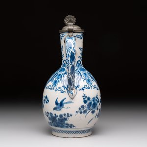 A blue and white Dutch Delft jug with pewter cover, 1st quarter 18th C. — 照片 2