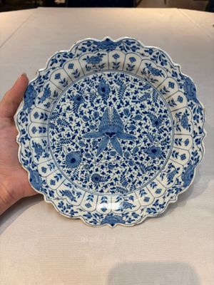 A blue and white Dutch Delft Kangxi-style strawberry strainer and stand, 18th C. — foto 2