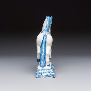 A blue and white Dutch Delft model of a standing horse — photo 3