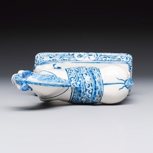 A blue and white Dutch Delft model of a standing horse — photo 6