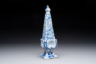 A blue and white Dutch Delft obelisk, late 17th C.