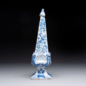 A blue and white Dutch Delft obelisk, late 17th C. — photo 4