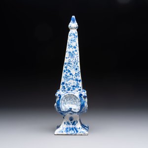 A blue and white Dutch Delft obelisk, late 17th C. — photo 5